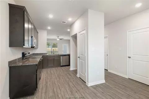 1920 Chief St, Bryan, TX 77807 photo 8
