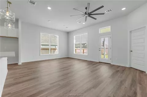 3176 Brady Ct, Bryan, TX 77808 photo 7