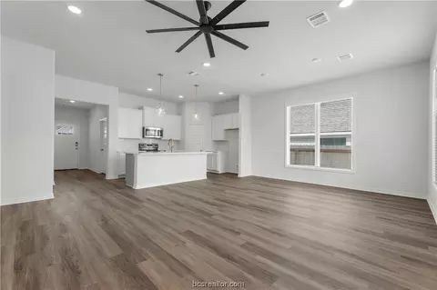 3176 Brady Ct, Bryan, TX 77808 photo 8
