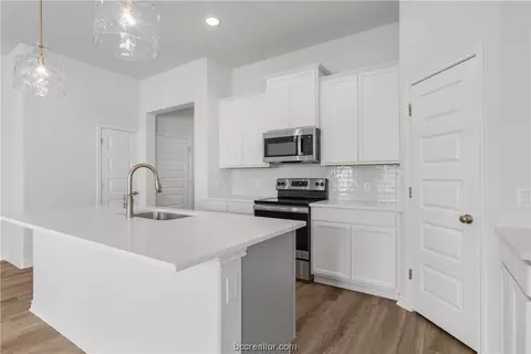 3176 Brady Ct, Bryan, TX 77808 photo 6