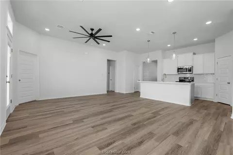 3176 Brady Ct, Bryan, TX 77808 photo 9