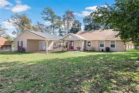 11618 Riley Green Rd, Franklin, TX 77856