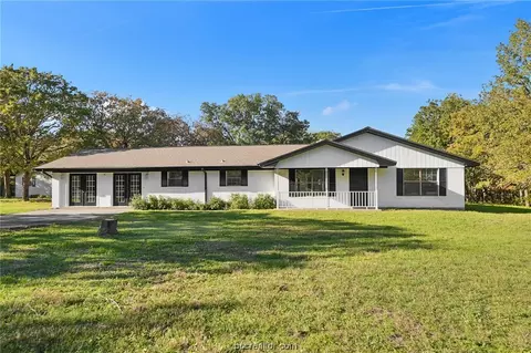 4801 Afton Oaks Dr, College Station, TX 77845