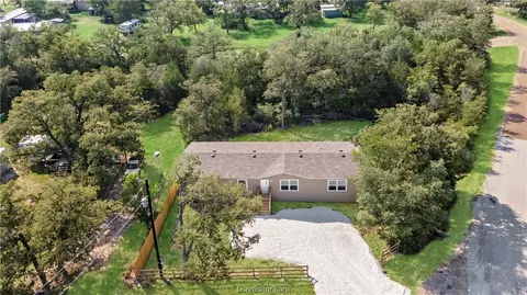 200 Water Oak St, Somerville, TX 77879