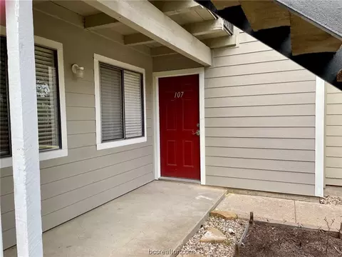 1901 Holleman Drive W 107, College Station, TX 77845