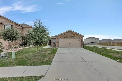 1581 Amy Dr, Kyle, TX 78640 photo 3