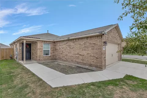 1581 Amy Dr, Kyle, TX 78640 photo 5