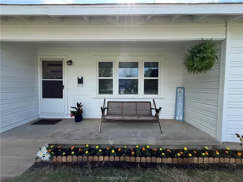 1501 Burt St, Bryan, TX 77802 photo 3