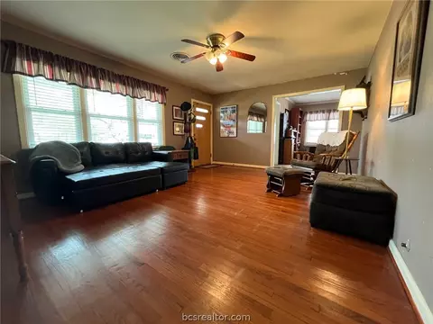 1501 Burt St, Bryan, TX 77802 photo 8