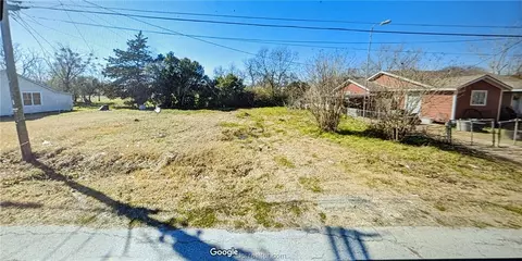 1610 Carver St, Navasota, TX 77868