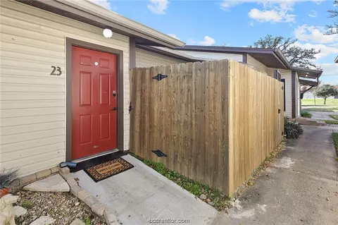 2100 Windsor Drive 23, Bryan, TX 77802 photo 4