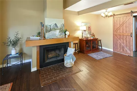 2100 Windsor Drive 23, Bryan, TX 77802 photo 9