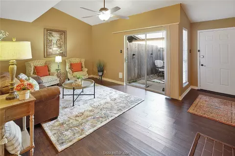 2100 Windsor Drive 23, Bryan, TX 77802 photo 7
