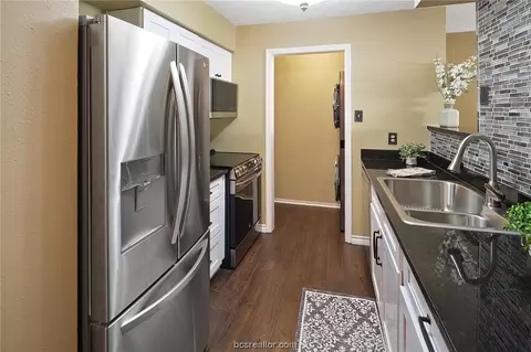 2100 Windsor Drive 23, Bryan, TX 77802 photo 10