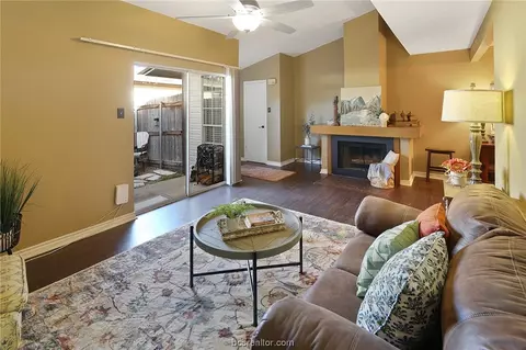 2100 Windsor Drive 23, Bryan, TX 77802 photo 8
