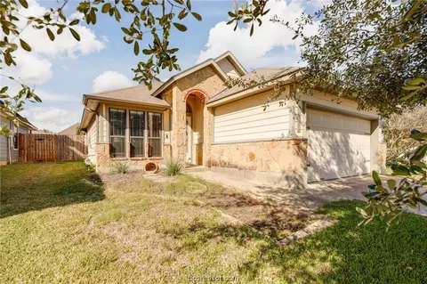 2720 Rivers End Dr, College Station, TX 77845