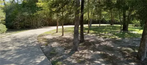 2012 Lola Ln, Bryan, TX 77807 photo 6