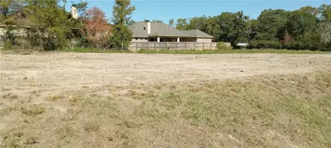 2012 Lola Ln, Bryan, TX 77807 photo 2