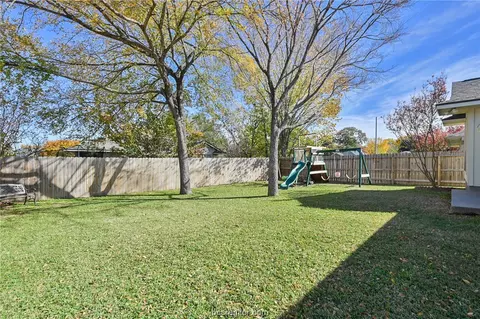 2905 Elise Ln, Bryan, TX 77802 photo 14