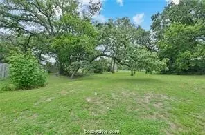 000 Lazy Ln, Bryan, TX 77802 photo 6