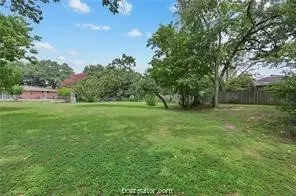 000 Lazy Ln, Bryan, TX 77802 photo 3