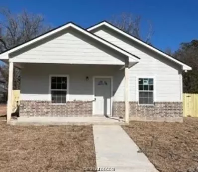 606 N Houston St, Hearne, TX 77859