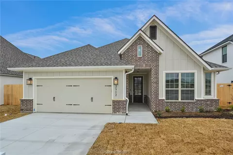 2512 Bramber, College Station, TX 77845