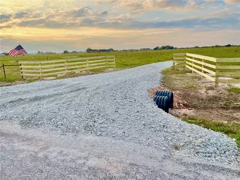 785 Kaechele Rd, Other, TX 77485