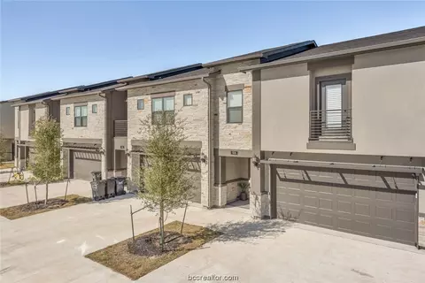 546 Hayes Ln, College Station, TX 77845