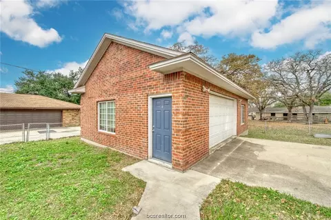 306 Tee Dr, Bryan, TX 77801 photo 20