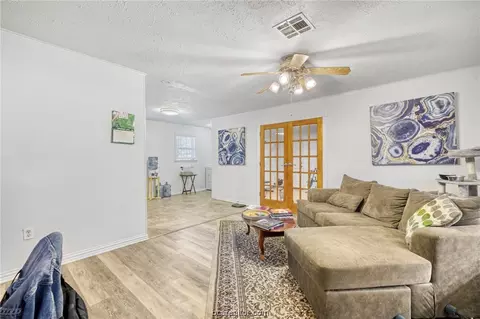 306 Tee Dr, Bryan, TX 77801 photo 7