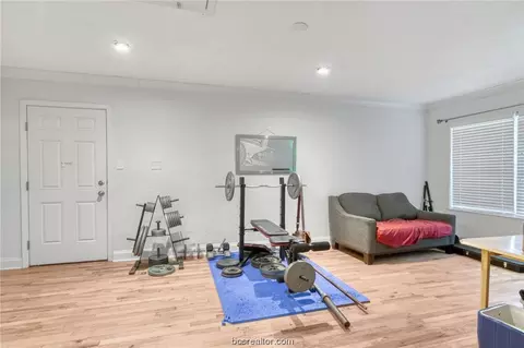 306 Tee Dr, Bryan, TX 77801 photo 9