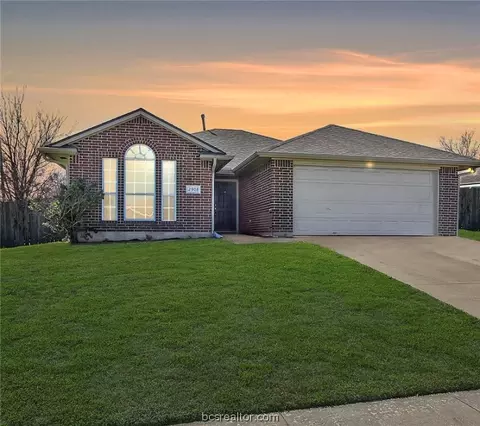 2908 Jenna Ct, Bryan, TX 77802