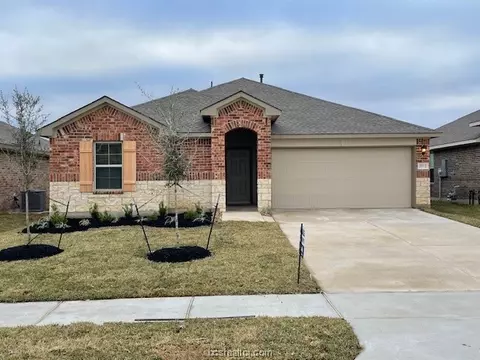 2512 River Way Dr, Navasota, TX 77868