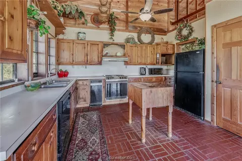9275 Weedon Loop, Bryan, TX 77808 photo 16