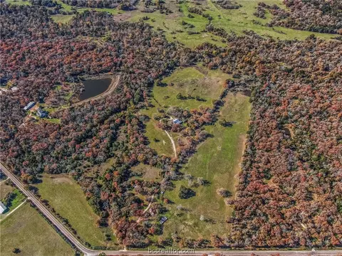 9275 Weedon Loop, Bryan, TX 77808 photo 2