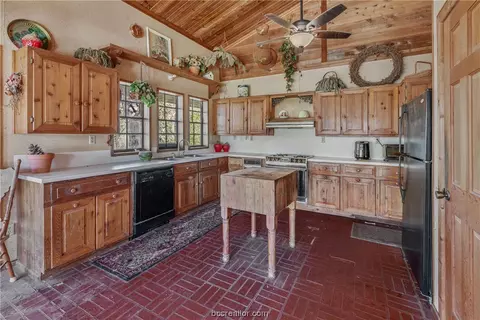 9275 Weedon Loop, Bryan, TX 77808 photo 15