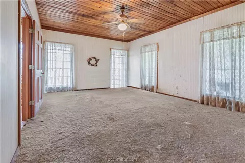 9275 Weedon Loop, Bryan, TX 77808 photo 17