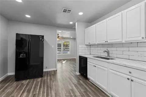1300 E 21st St, Bryan, TX 77803 photo 15