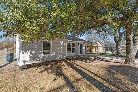 1300 E 21st St, Bryan, TX 77803 photo 2