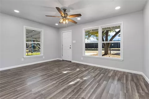 1300 E 21st St, Bryan, TX 77803 photo 8