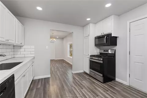 1300 E 21st St, Bryan, TX 77803 photo 14