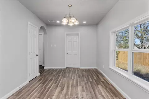 1300 E 21st St, Bryan, TX 77803 photo 17