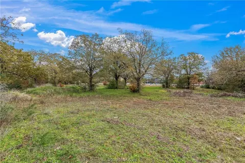2542 2522 Barron Rd, College Station, TX 77845