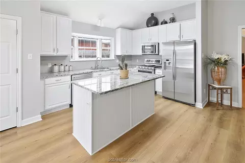 4509 Warwick Ln, Bryan, TX 77802 photo 14