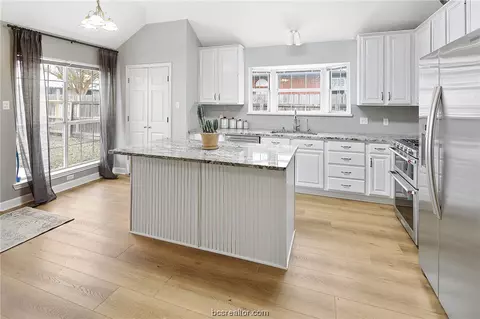 4509 Warwick Ln, Bryan, TX 77802 photo 13
