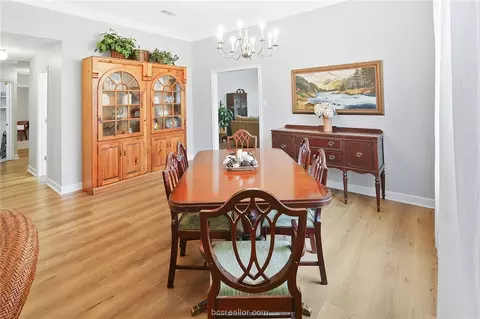 4509 Warwick Ln, Bryan, TX 77802 photo 6
