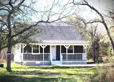 20121 Roy Hall Rd, Bedias, TX 77831