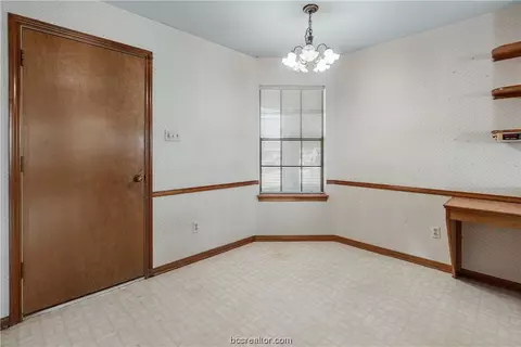 5616 Middlebury Dr, Bryan, TX 77802 photo 11
