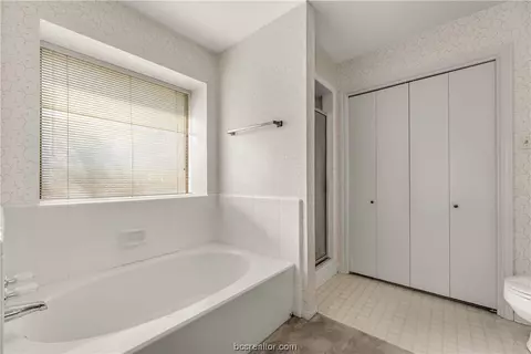 5616 Middlebury Dr, Bryan, TX 77802 photo 19